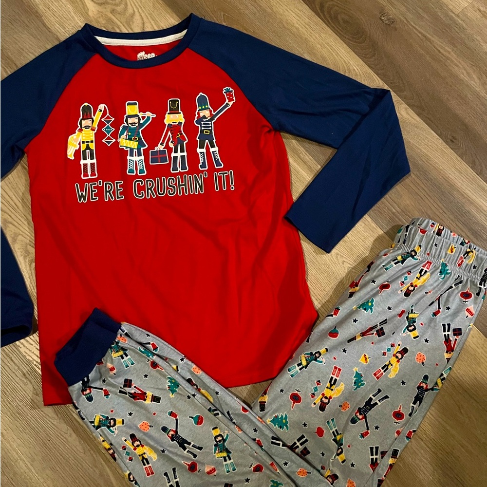 Nutcrackerer 2 piece long sle pajamas- kids 12/14 -